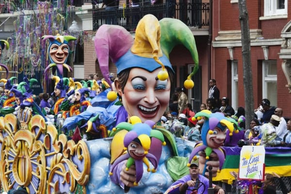 Image of Mardi Gras float in New Orleans